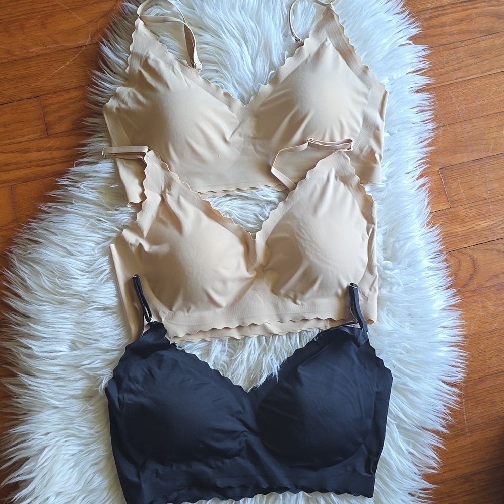 Seamless Wireless Bra Adjustable Strap Scalloped No Underwire Full Coverage Sz.L